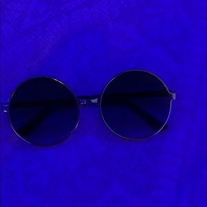 Cute retro round sunglasses